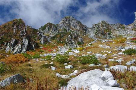 宝剣岳(2931m) 撮影場所:木曾駒ケ岳千畳敷 撮影日時:2014/10/01 Highslide JS