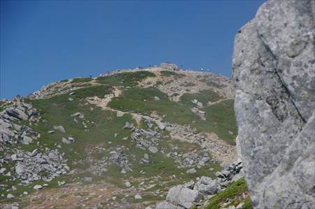 木曾駒ケ岳山頂(2956.3m) 撮影場所:中岳付近 撮影日時:2014/10/01 Highslide JS