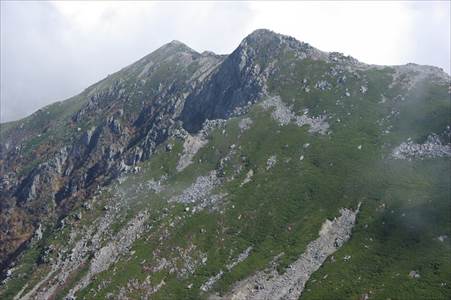 伊那前岳(2883.4m) 撮影場所:木曾駒ケ岳 撮影日時:2014/10/01 Highslide JS