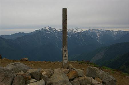 笠ヶ岳(2897m) 撮影場所:焼岳山頂 撮影日時:2007/06/24 Highslide JS