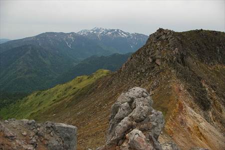 乗鞍岳(3026m) 撮影場所:焼岳山頂 撮影日時:2007/06/24 Highslide JS