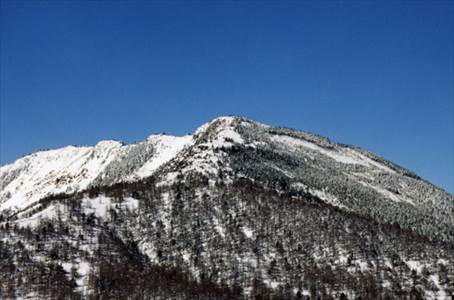 水ノ塔山(2197m) 撮影場所:高峰 撮影日時:2000/01/23 Highslide JS