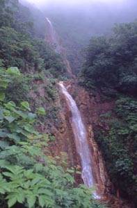 妙高山(2454m) 光明の滝・称名の滝 撮影場所: 撮影日時:2003/07/06 Highslide JS