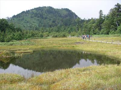 志賀山(2037m) 撮影場所:四十八池付近 撮影日時:2005/09/10 Highslide JS
