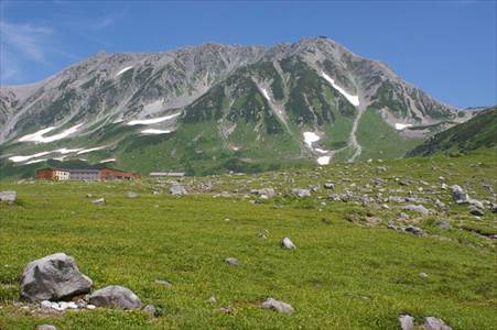 立山雄山(3003m) 撮影場所:室堂平より 撮影日時:2006/08/10 Highslide JS