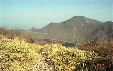 赤城・黒檜山山(1828m) 撮影場所:地蔵岳 撮影日時:1994/11/12 Highslide JS