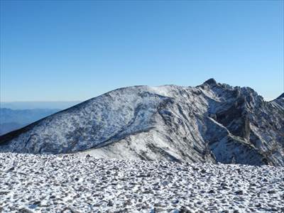 八ヶ岳 凍てる横岳(2829m) 撮影場所:硫黄岳頂上 撮影日時:2011/11/26 Highslide JS