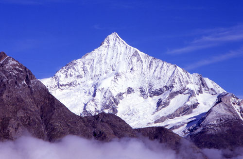 ワイスホルン(4,506m) 撮影場所:ウンターロートホルン 撮影日時:2004/08/27 Highslide JS