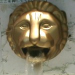 クレオパトラの湯のゴールド・ライオン
