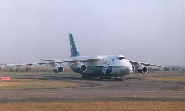 2004年に撮影した飛行機の写真 （一之助奔る）
