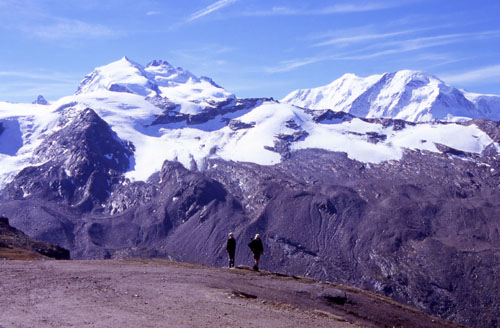 オーバーガーベルホルン(4063m) 撮影場所:ウンターロートホルン 撮影日時:2004/08/27 Highslide JS